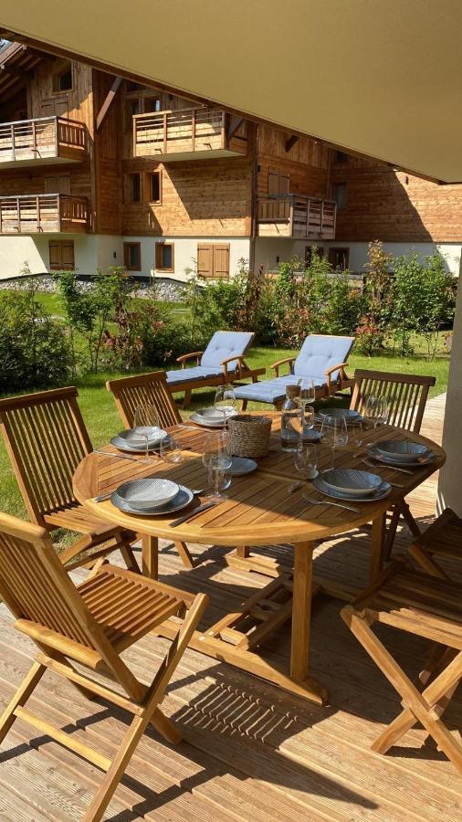 4-Room Apartment With Garden, Gym And Shared Spa เมอแฌฟ ภายนอก รูปภาพ